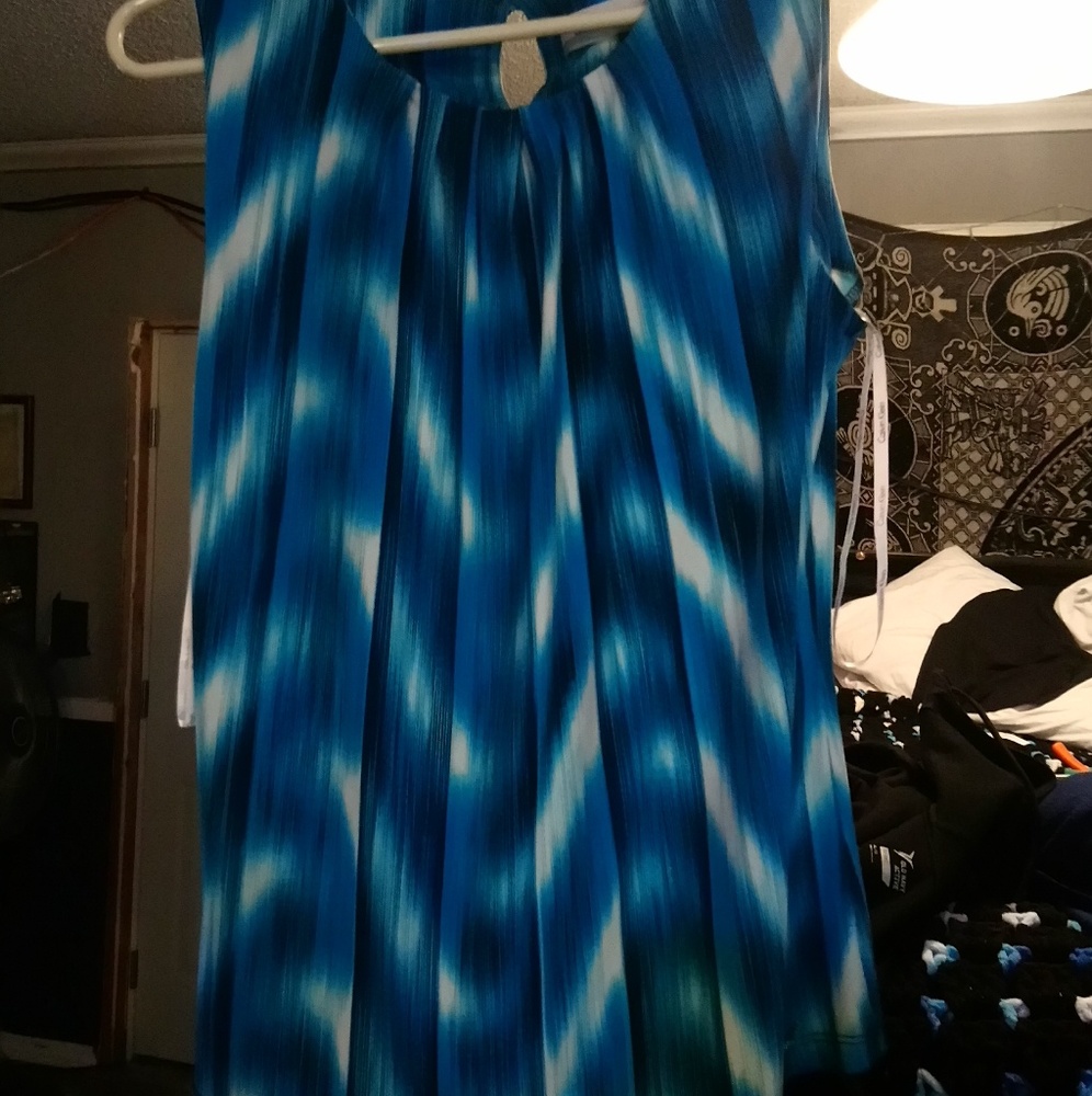Sleeveless blouse